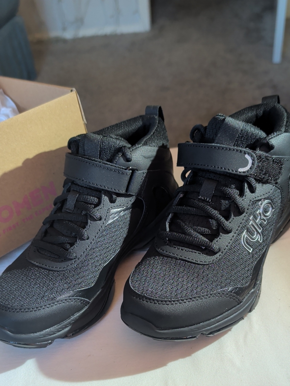 NIB Ryka Devotion XT Mid 2 Women’s Training Shoes Black Size 5M